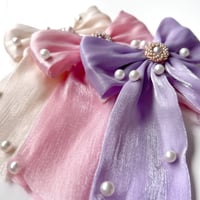 Image 2 of Pearl iridescent Maxi Bows