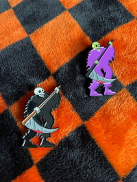 Image 3 of Death Pin