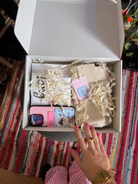 Image 4 of GIFT BOX- Taylor swift - luludrawww