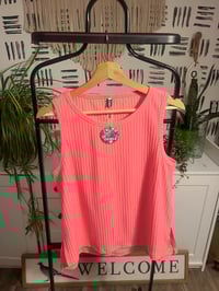 Image 1 of NWT high low pink ribbed tank 