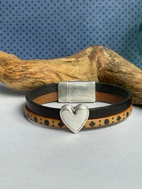 Image 6 of Duel Hearted 