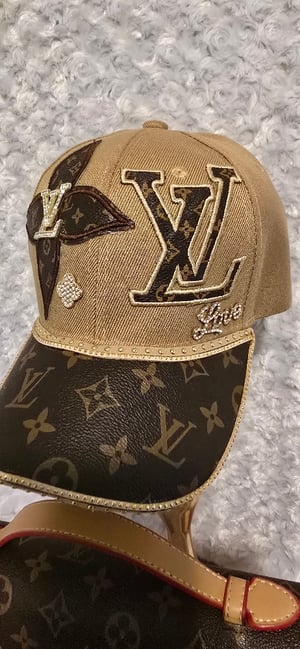 Image of LuV Crossbody with matching hat