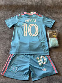 Image 2 of Messi blue kit 