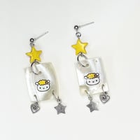 Image 1 of Sweet pea (yellow 2)