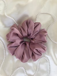 Image 2 of SCRUNCHIE OVERSIZED HEATHER/WRZOS