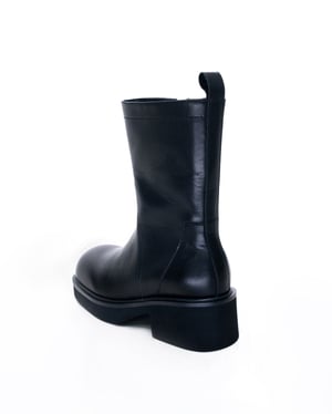SQUARE TOE ZIPPER BOOTS