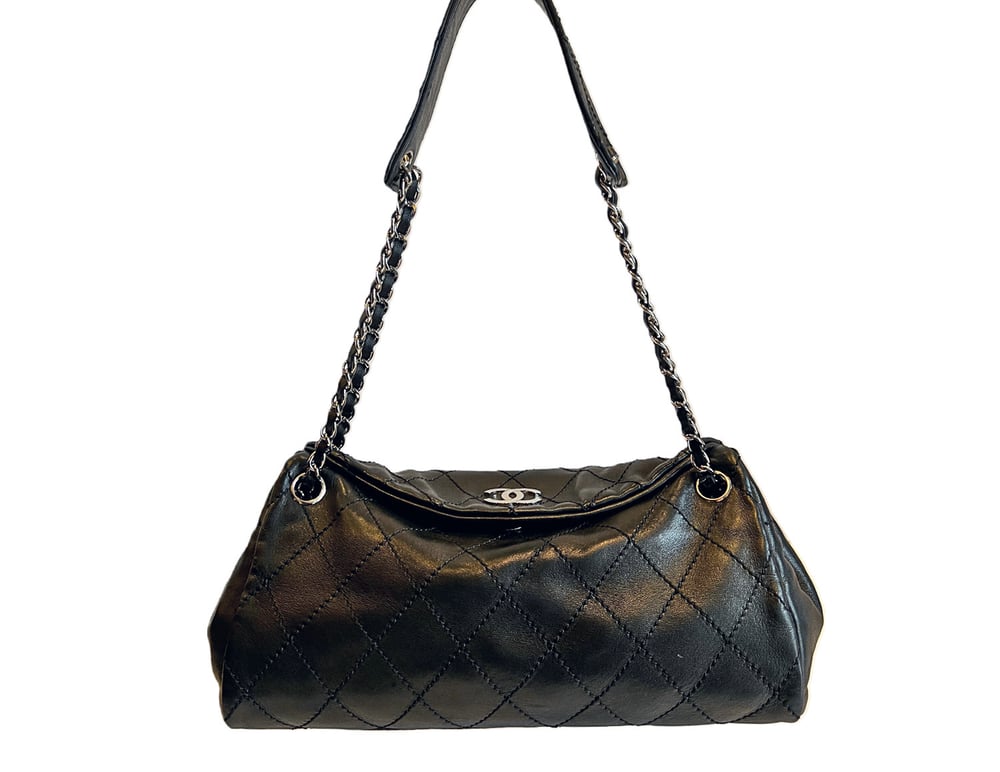 Image of Chanel Quilted Lambskin Foldover Handbag 974-9