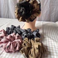 Image 3 of Bow Scrunchie (Medium)