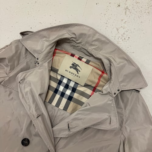 Image of Burberry Double Breasted Nylon Trench, Size Medium