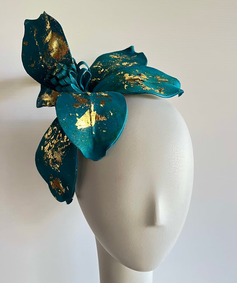 Image of Teal flower w gold   