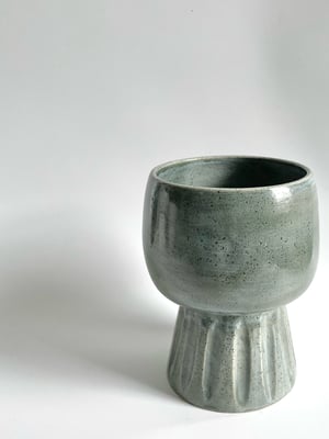 Image of Pedestal planter 3 