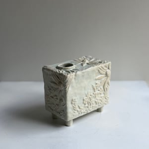 Image of  Aqua flannel flower fox vase (4237)