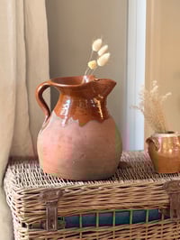 Image 1 of Grand pichet en terre cuite