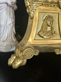 Image 4 of Très grand pique cierge d’église en bronze massif, début 1900