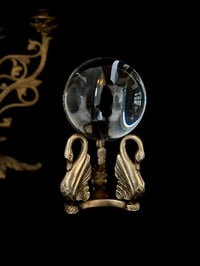 Image 1 of Superbe support de boule de cristal de bohème, de 10cm de diamètre