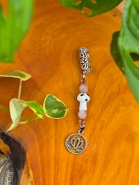 Image 3 of Lotus Dangle with Flower Agate