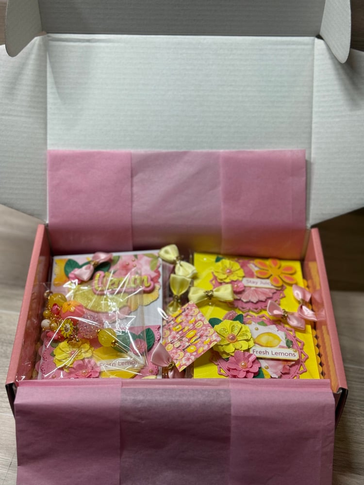 Image of Pink Lemonade Box
