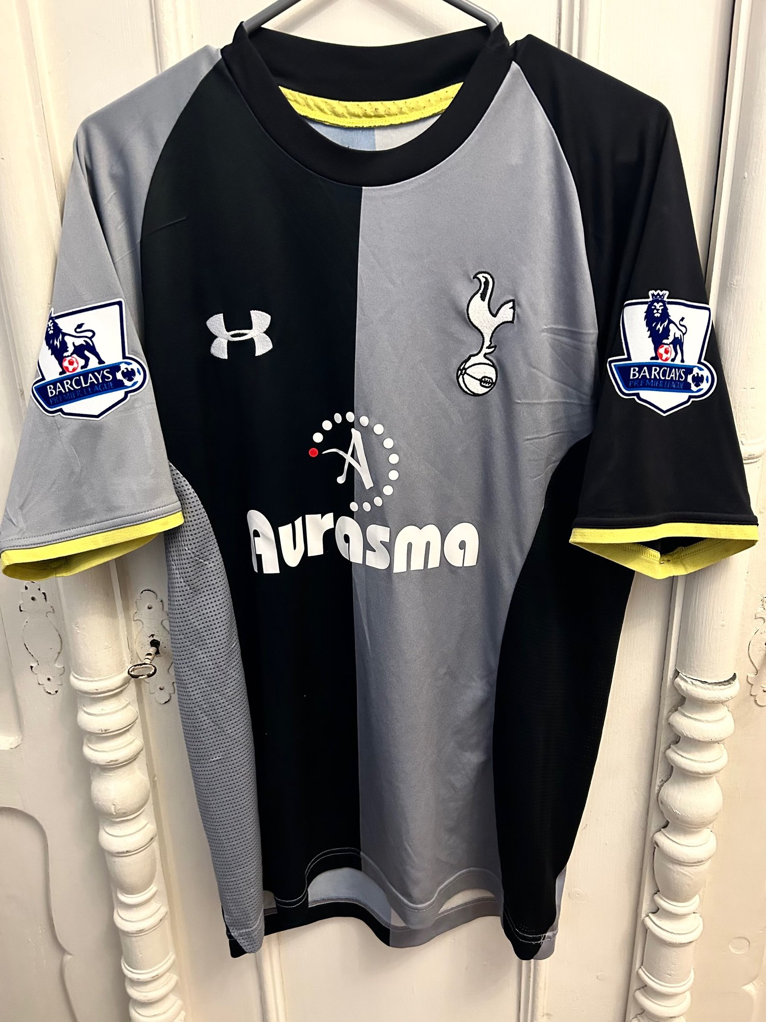 Image of Tottenham Hotspur “DEFOE 18” 2012/13 Third Shirt + PL patches (M)