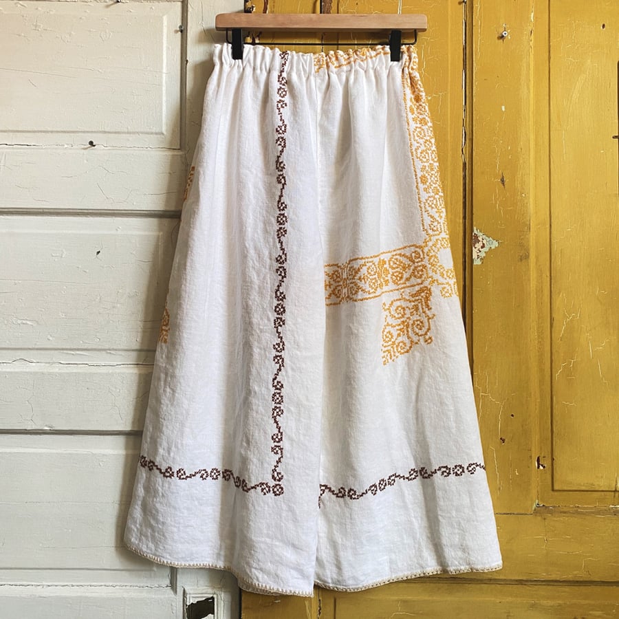 Image of Buttersctoch & Brown Cross-stitch Linen Granny Pants
