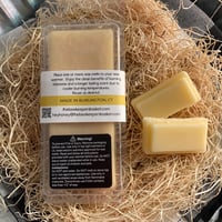 Image 4 of Banana Floral Pure Beeswax Melts