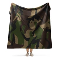 Image 2 of WOODLAND Sherpa blanket