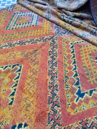 Image 3 of Tapis 122