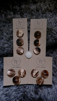 Image 1 of Hazel buttons - Set of 3