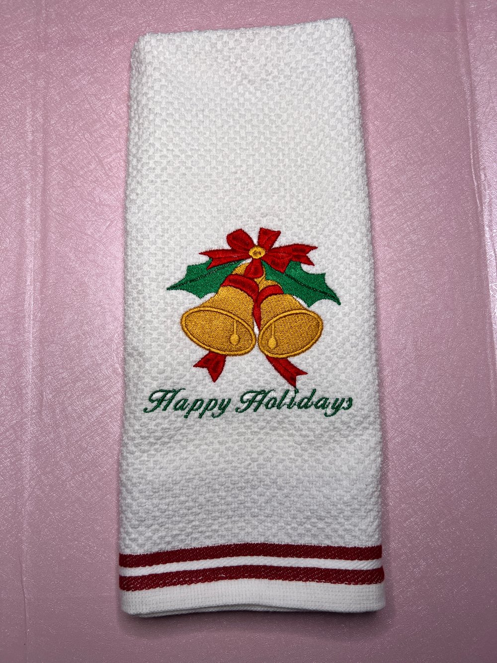 https://assets.bigcartel.com/product_images/461d2808-2a75-47b3-88db-150a3ce0ead7/set-of-2-embroidered-kitchen-holiday-towels.jpg?auto=format&fit=max&w=1000