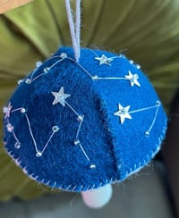 Image 2 of Daydream in Blue