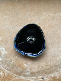 Image 1 of Grounding dish 33