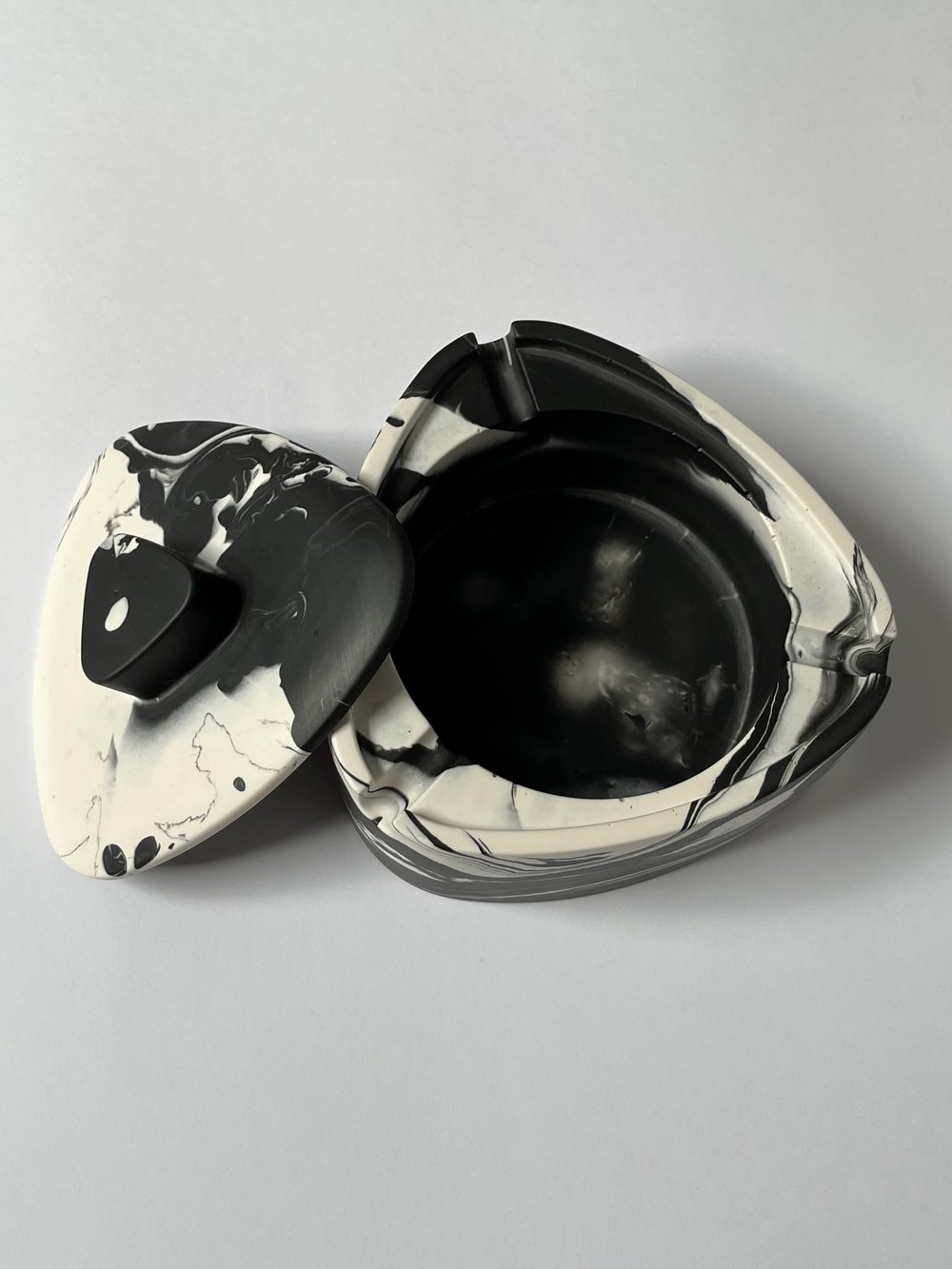 Image of Triangle Marble Ashtray Storge Pot with Lid