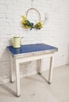 Table bleue