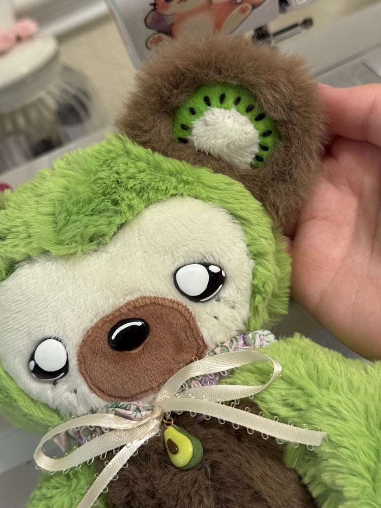 Image of kiwi 🐻🥝 