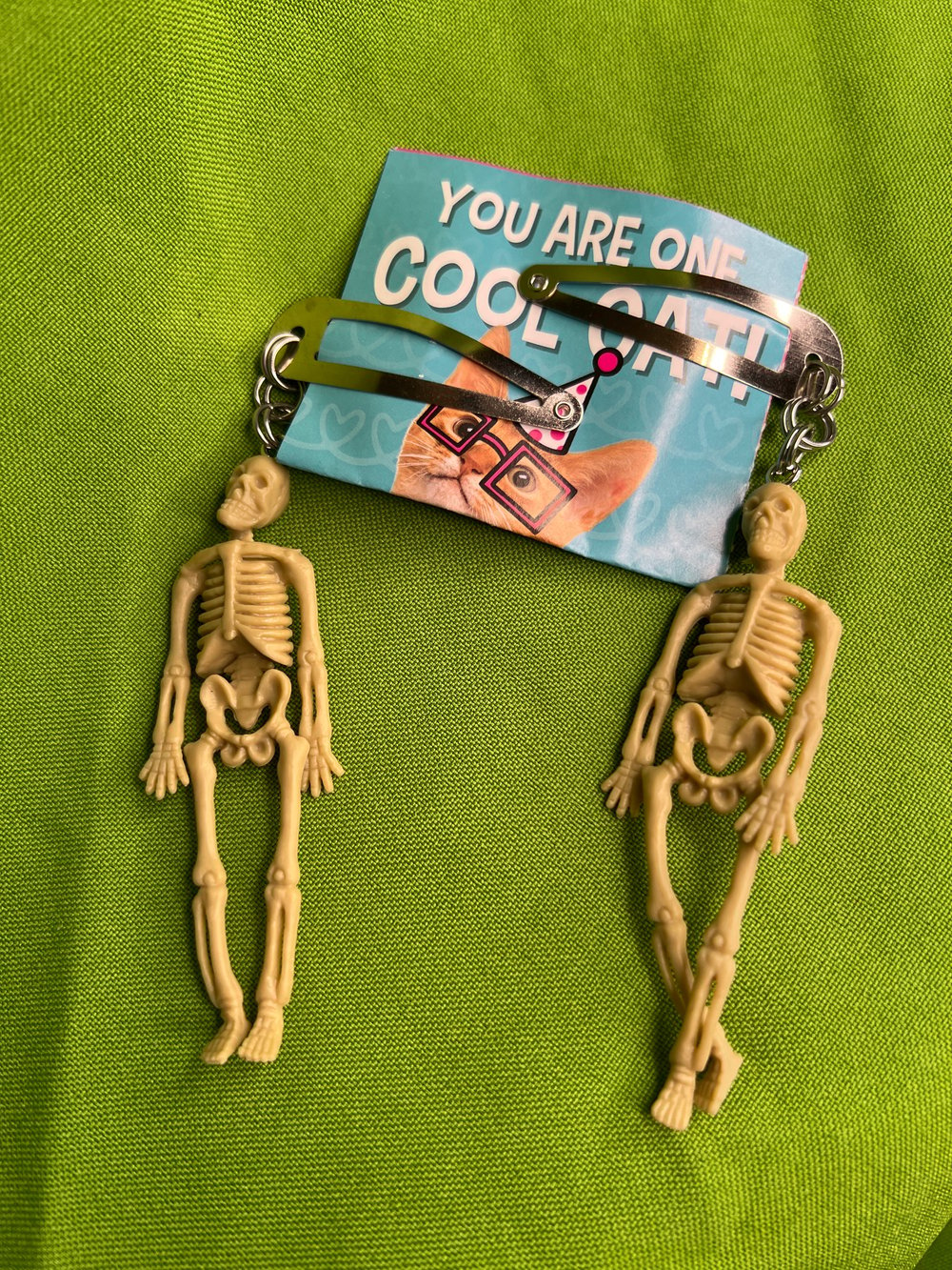 skelly hair clips