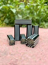 Image 1 of BRICK TIP Opaque Kiwi/Blk