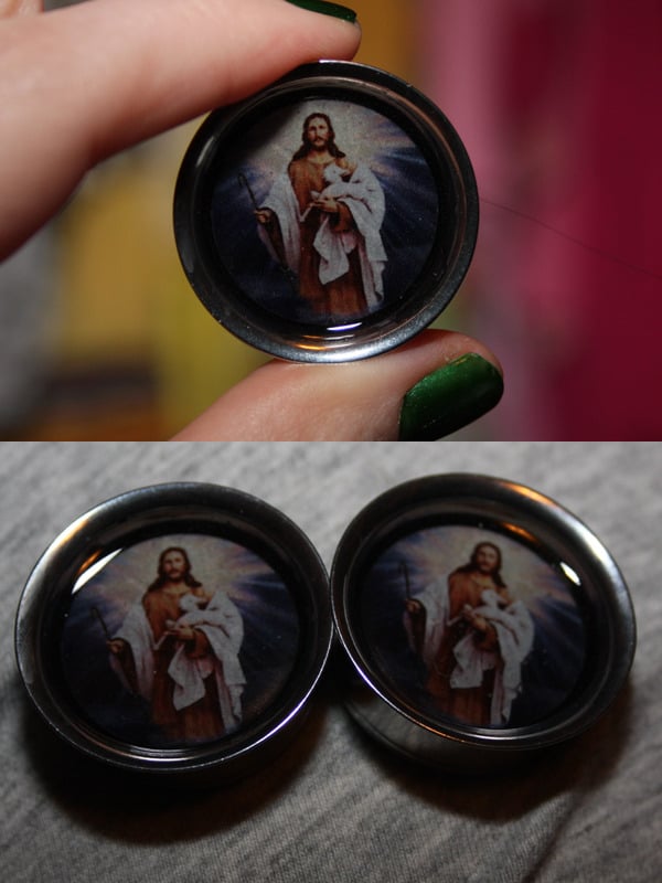 Image of Jesus Plugs