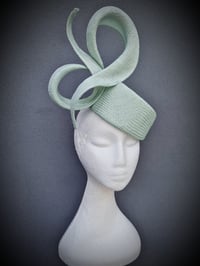 Image 2 of 'Anthea' in mint