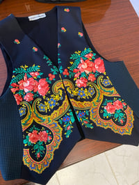 Image 2 of Chaleco feito a man. FOLIADA196. Talla XS