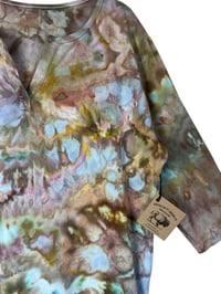 Image 5 of ♻️ UPCYCLED L 3/4 Sleeve Top in Earthy Bloom Ice Dye