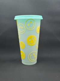 Image 3 of Smiley Color Changing Cup