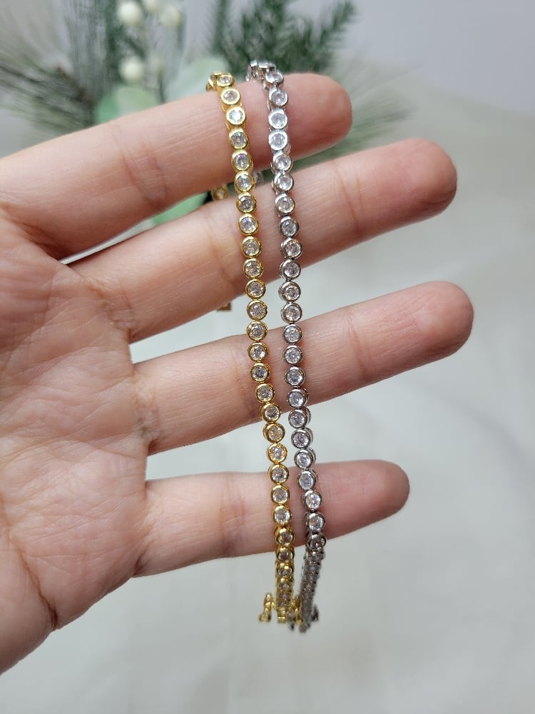 Image of Dazzling Bracelet 