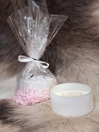 Image 3 of Beautiful White Soy Bowl  Candle (French Toast & Cinnamon)