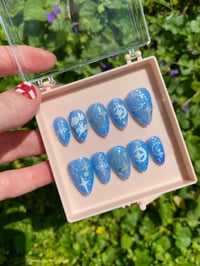 Image 2 of Galaxy Color Changing Gel Press On Nails