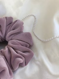 Image 4 of SCRUNCHIES OVERSIZED & STANDARD LILY/LILIA