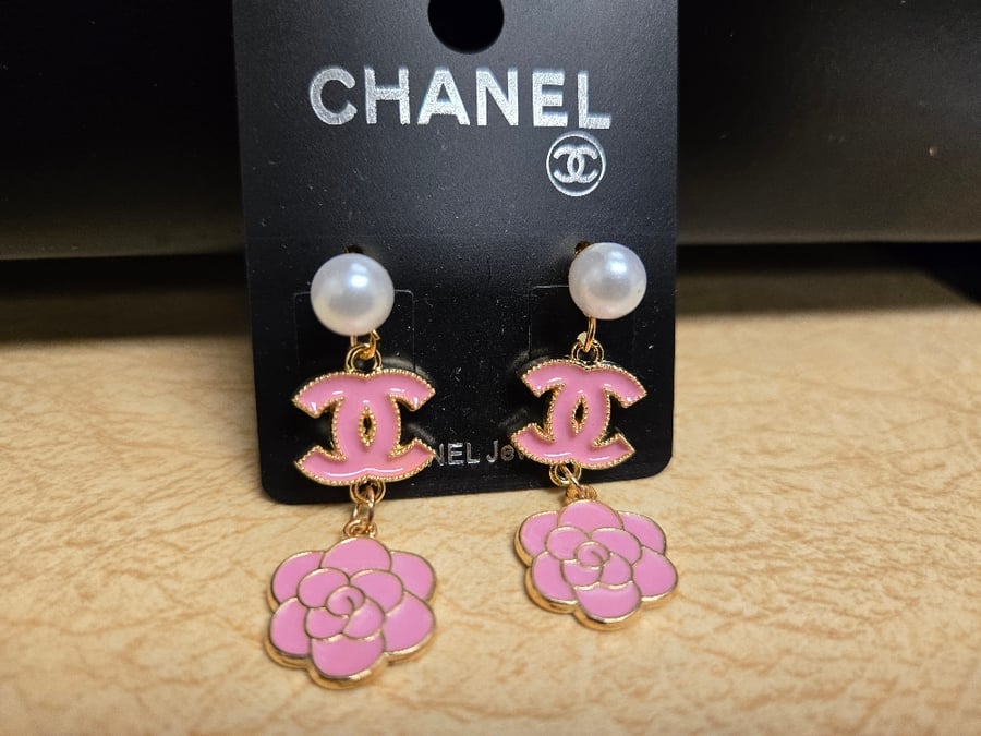 Image of Pink Flower Style Earrings