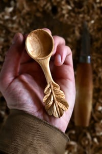 Image 4 of ~ Oak Leaf Handle Scoop 
