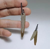 Image 3 of ​Pendientes largos patinados Hope 