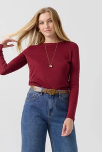 Image 1 of Camiseta Angie Vino