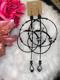 Image 3 of Black beauty