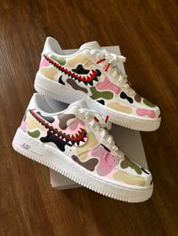 Image 1 of Pink Camo Bape 🦍💚💕